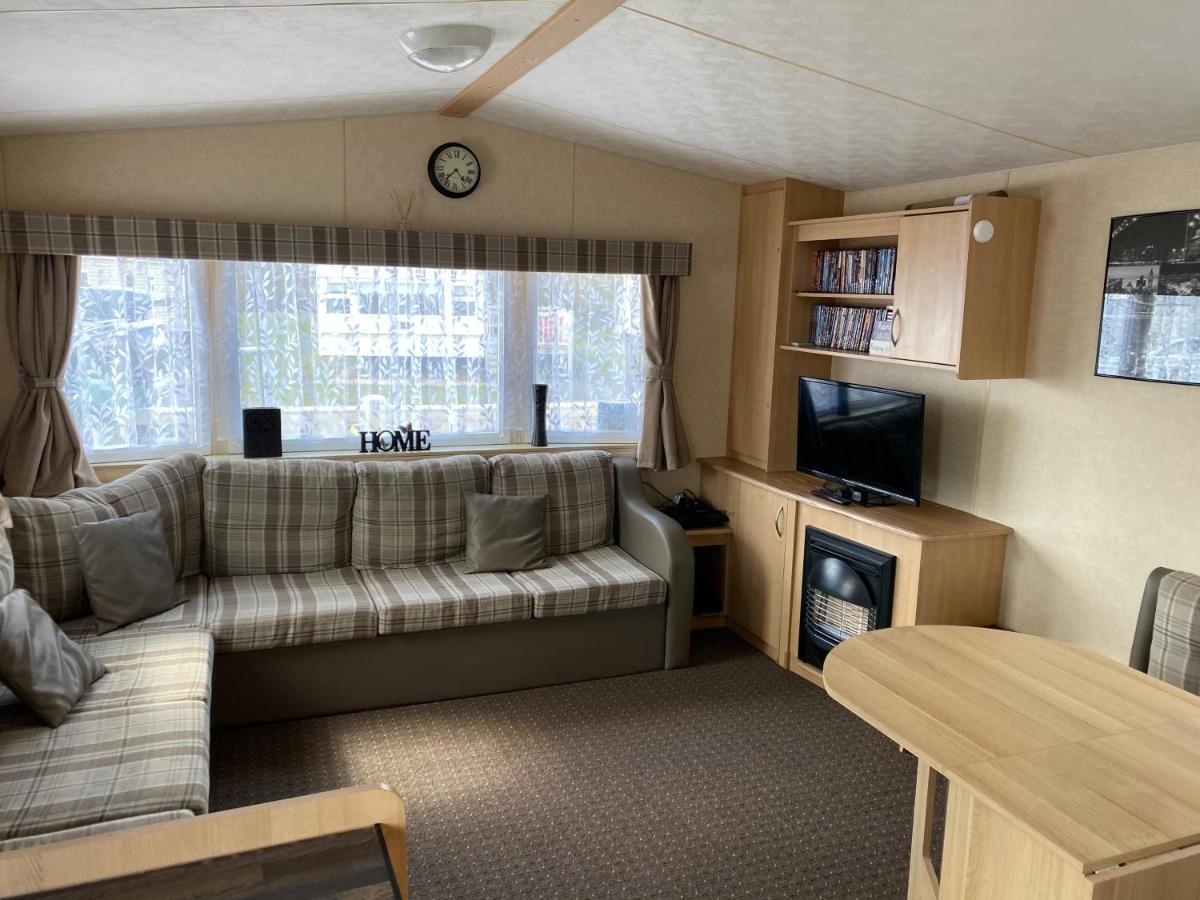 3 Bedroom 8 Berth Standard Basic Caravans With Hot Tub,Mountain Bikes Таттершелл Екстер'єр фото