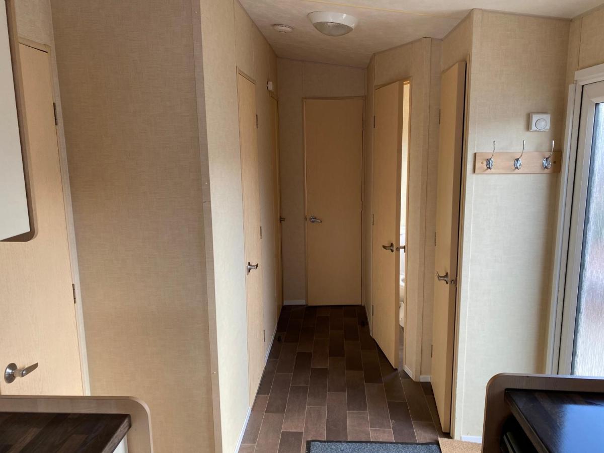 3 Bedroom 8 Berth Standard Basic Caravans With Hot Tub,Mountain Bikes Таттершелл Екстер'єр фото