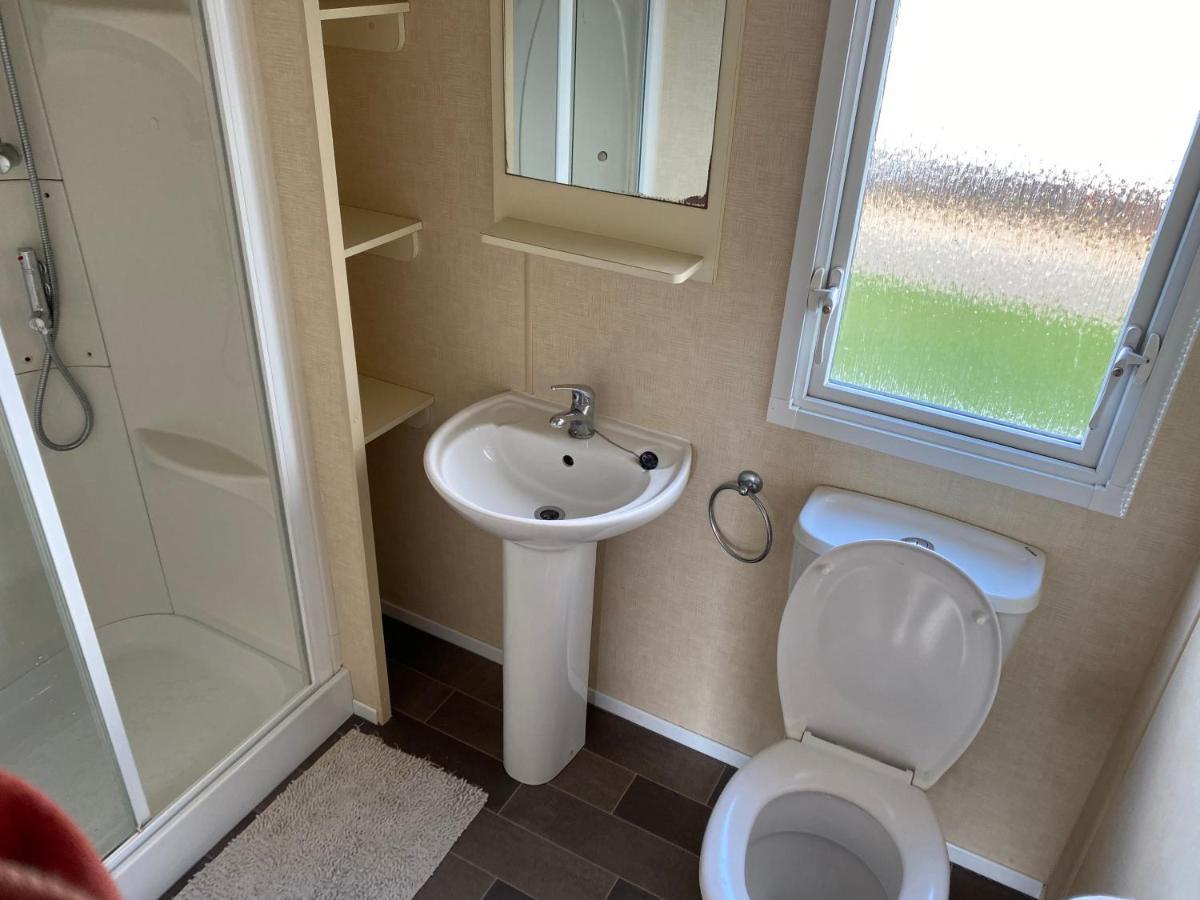 3 Bedroom 8 Berth Standard Basic Caravans With Hot Tub,Mountain Bikes Таттершелл Екстер'єр фото